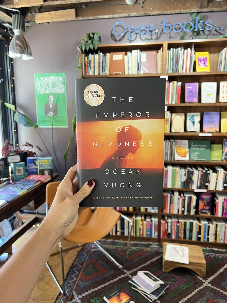 Open Books: A Poem Emporium (@openpoetrybooks) on Twitter photo The Emperor of Gladness (<a href="/PenguinBooks/">Penguin Books</a>), a new novel by poet Ocean Vuong ✨ …n-books-a-poem-emporium.myshopify.com/products/vuong… The Emperor of Gladness (<a href="/PenguinBooks/">Penguin Books</a>), a new novel by poet Ocean Vuong ✨ …n-books-a-poem-emporium.myshopify.com/products/vuong…