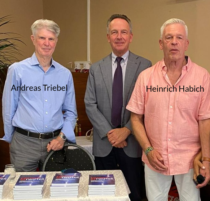 Ärzte-Helden der Coronazeit

Andreas Triebel wurde wg. Maskenattesten freigesprochen. Heinrich Habich beachtete den Nürnberger Kodex, der medizinische Zwangsexperimente verbietet, und muss erneut ins Gefängnis. Beide besuchten meine Veranstaltung in Bochum. Großer Dank!