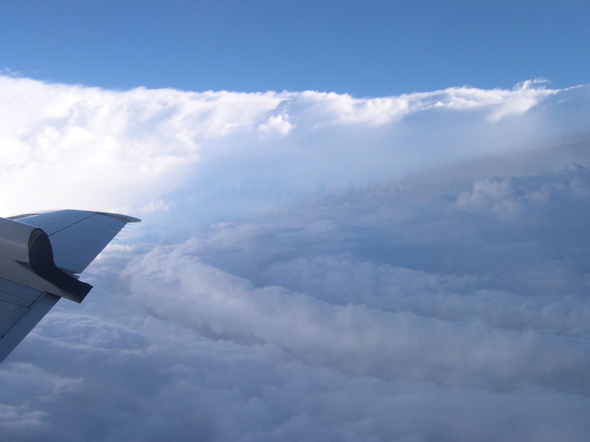 NOAA research flights are important for improving hurricane forecasts. Wind data from NOAA flights improved forecasts of a storm’s path by up to 24% on average, finds a paper by Melissa Piper (<a href="/melxpiper/">Melissa Piper</a>) and Ryan Torn.

Read more in #WeaForecasting: bit.ly/3I8CDD0