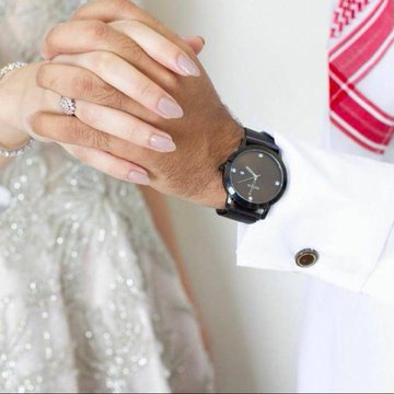 لقياك فرحـه والســوالف تبـاشير
والبسمه الي ممطره من سحابك

فـديت  حُـبك   ولك كــل تقـديـر
في روض قلـبي  والحنايا  رحــابـك💕      
#مساء_الخير 
#الخميس_الونيس𓅂