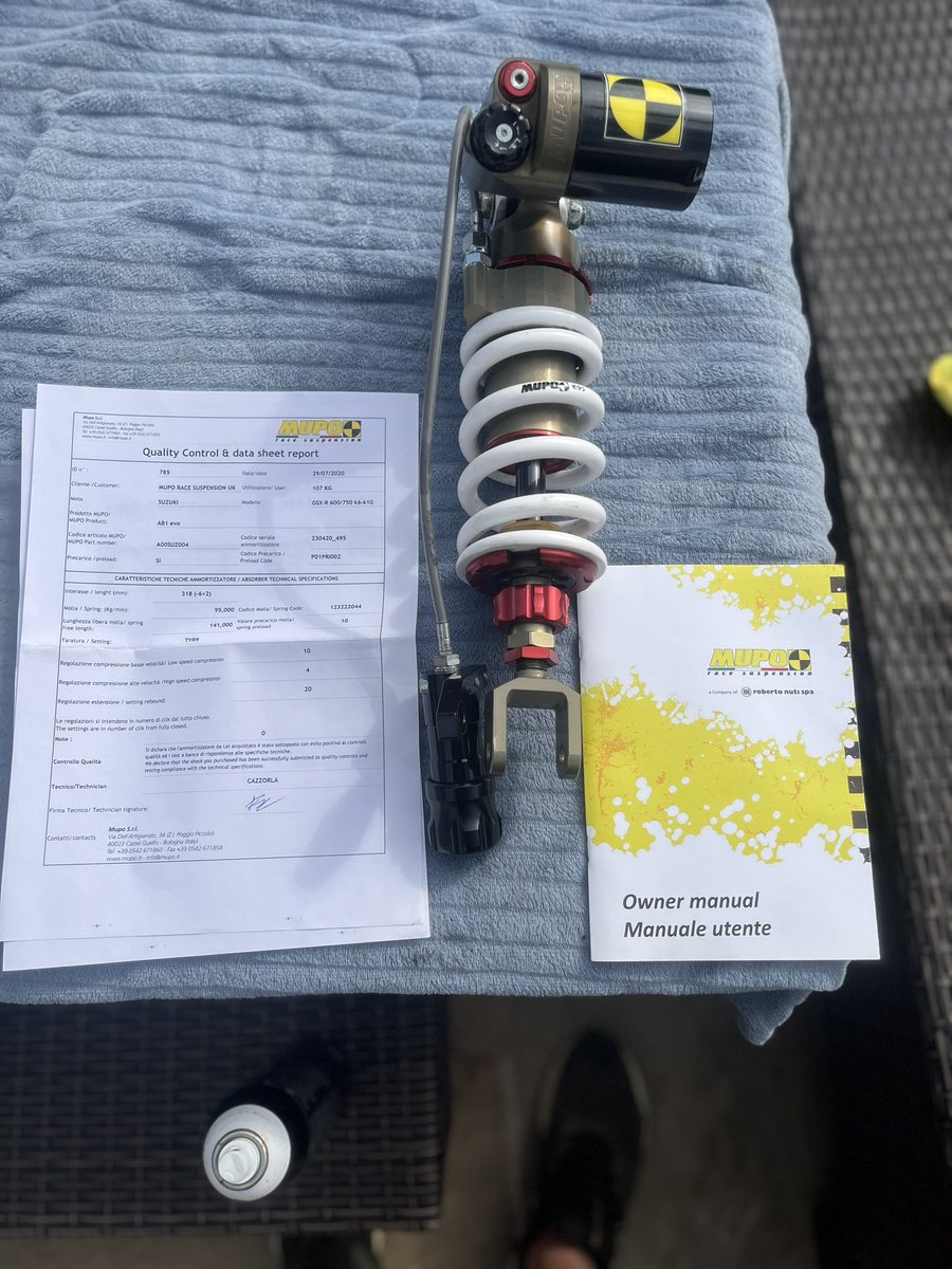 Trav804's tweet image. Mupo ab1 evo rear shock for a gsxr 600/750 supplied and fitted by msg racing 拢800 posted