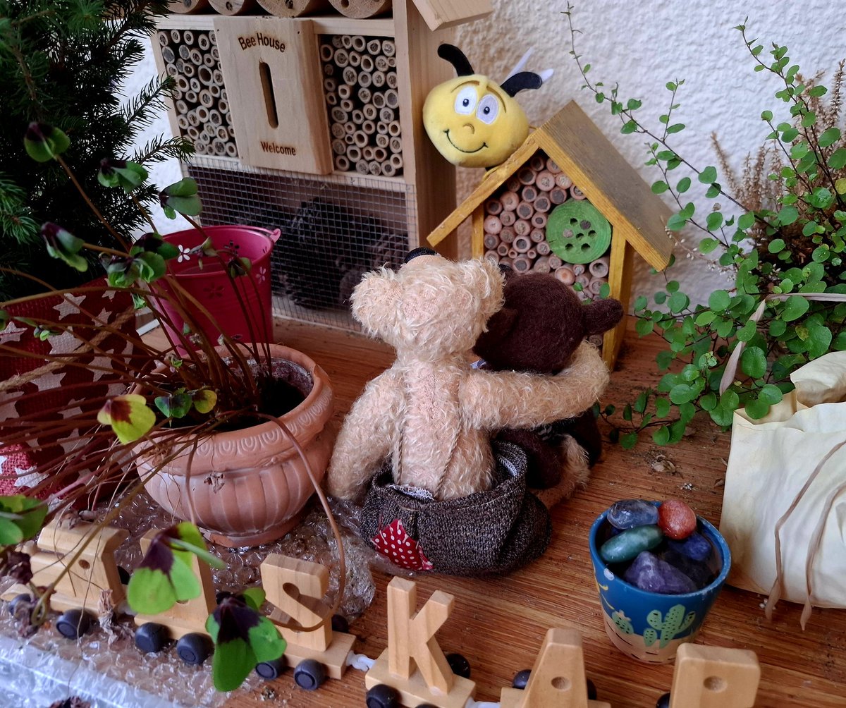 🎼🎵🎶ein Freund ein guter Freund,  ist das Beste was es gibt auf der Welt🎶
