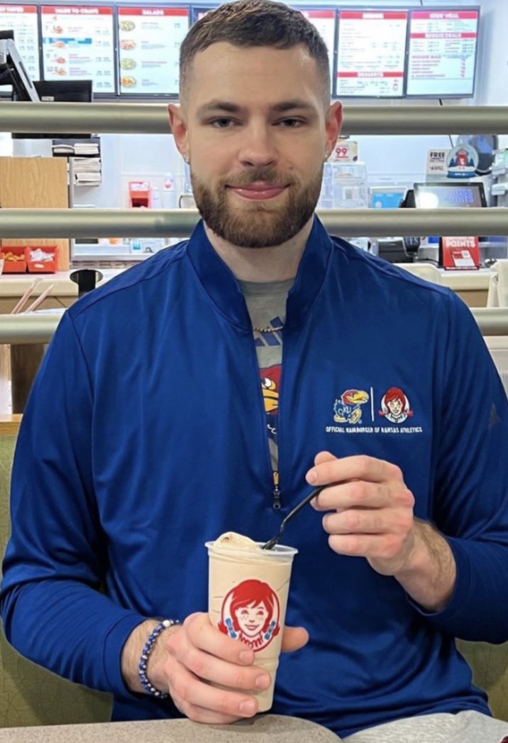 This man is gonna be a Laker tonight. <a href="/Lakers/">Los Angeles Lakers</a> make it happen