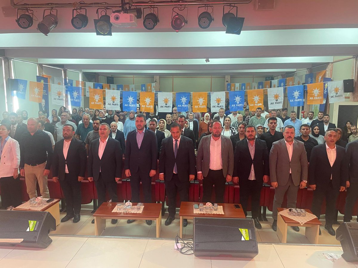 Yönetim Kurulu Üyelerimiz, Meclis üyelerimiz, Kadın ve Genclik Kollarımız, çok kıymetli Mahalle Başkanlarımızın katılımlarıyla büyük bir coşkuyla gerçekleştirdik.
#AKPartiÇubuk