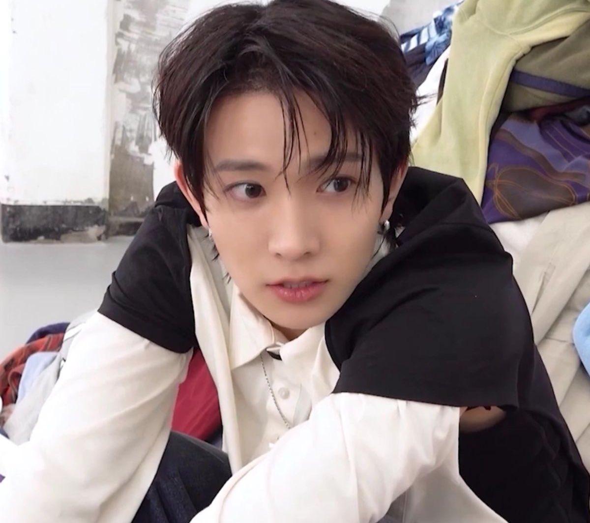 myheebie's tweet image. little things about lee heeseung that make me emotional: a thread ♡