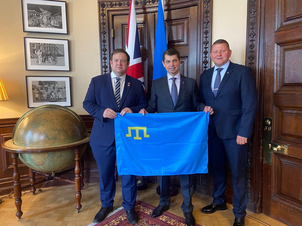Today is Day of the Crimean Tatar Flag. 

Yesterday in our meeting Minister Mishchenko &amp; I discussed the Tatars' history fighting for recognition of their ethnic identity &amp; against Russia's subjugation. 

Our support for Ukraine, their freedom &amp; sovereignty is ironclad. 🇬🇧🇺🇦