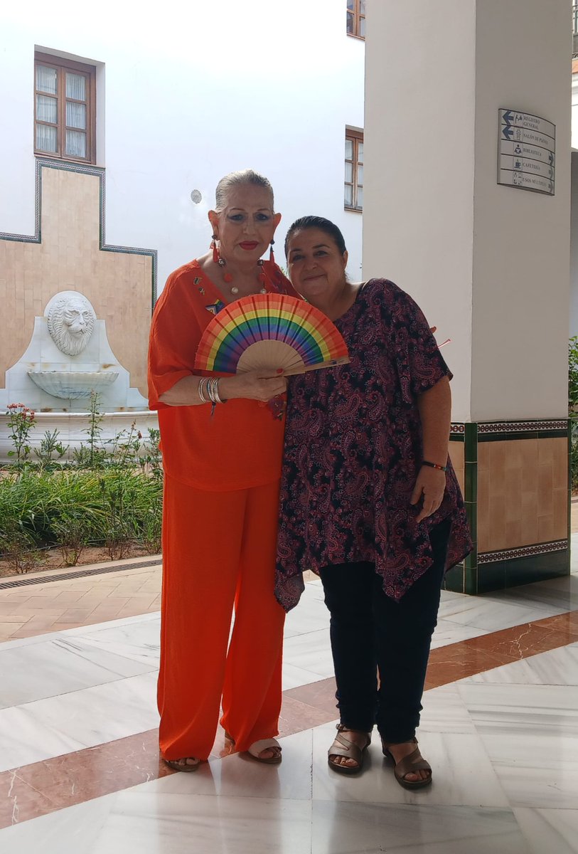 Esta mañana, hemos acudido al Parlamento de Andalucía, junto a otras asociaciones, por la celebración del orgullo LGTBIQ+. 

Un honor SIEMPRE  coincidir con un icono del activismo LGTBIQ+, gran mujer, gran persona, nuestra Manolita Chen🏳‍⚧🏳️‍🌈
#MesDeLaDiversidad #sanjuandiversa