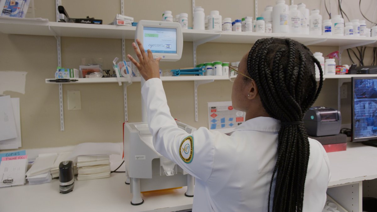 Pharmacists are often the first line of defense in detecting Rx fraud. Often, criminals will use fake Rxs to obtain controlled substances &amp; sell them on the streets. Read the Pharmacist’s Guide to Prescription Fraud:  deadiversion.usdoj.gov/GDP/(DEA-DC-00…
#DEADIVERSION
