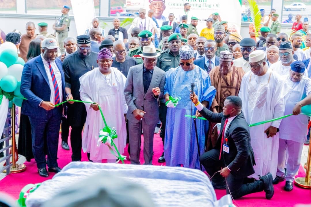 The Main Rae ๐ช (@thenaijarae) on Twitter photo President Tinubu's Renewed Hope Agenda gains momentum! ๐ Senator Godswill Akpabio represents <a href="/officialABAT/">Bola Ahmed Tinubu</a> at the commissioning of Kugbo Bus Terminal in Abuja, boosting connectivity & economic growth. Thanks to FCT Minister Nyesom Wike
for his visionary leadership! ๐ President Tinubu's Renewed Hope Agenda gains momentum! ๐ Senator Godswill Akpabio represents <a href="/officialABAT/">Bola Ahmed Tinubu</a> at the commissioning of Kugbo Bus Terminal in Abuja, boosting connectivity & economic growth. Thanks to FCT Minister Nyesom Wike
for his visionary leadership! ๐