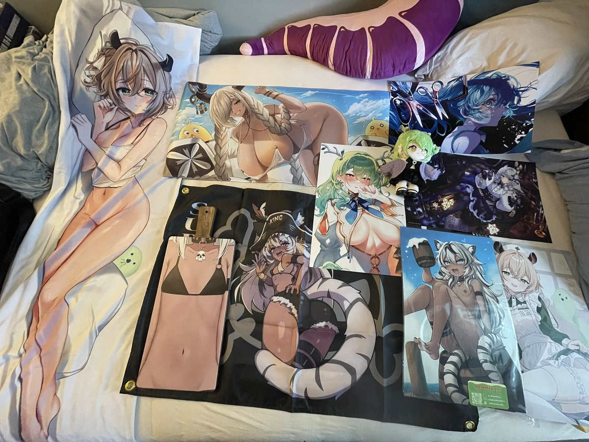 TOTAL MERCH HAULLL there was so much good stuff this year I couldn’t miss out #OffKaiGen4