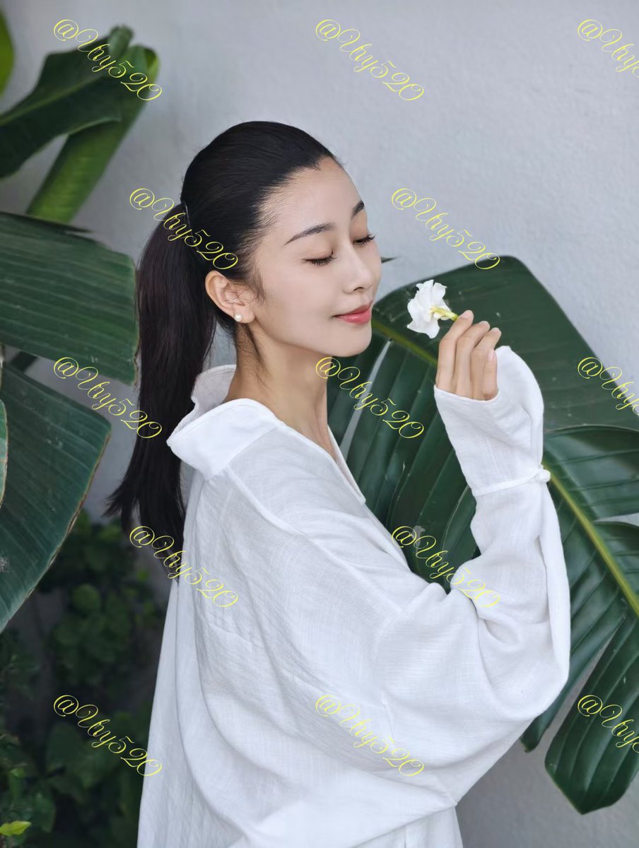 Ury520's tweet photo. 仙不仙  ＃反差 ＃女神 ＃御姐 https://t.co/xDtmmqKpvC