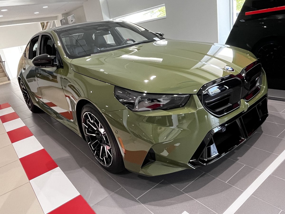 BMWMamaroneck's tweet image. Unleash the full potential of performance and precision. The #BMWM5 delivers track-bred power, luxurious comfort, and cutting-edge technology all in one bold package. From its aggressive stance to its twin-turbocharged V8 engine, every inch is engineered for adrenaline.