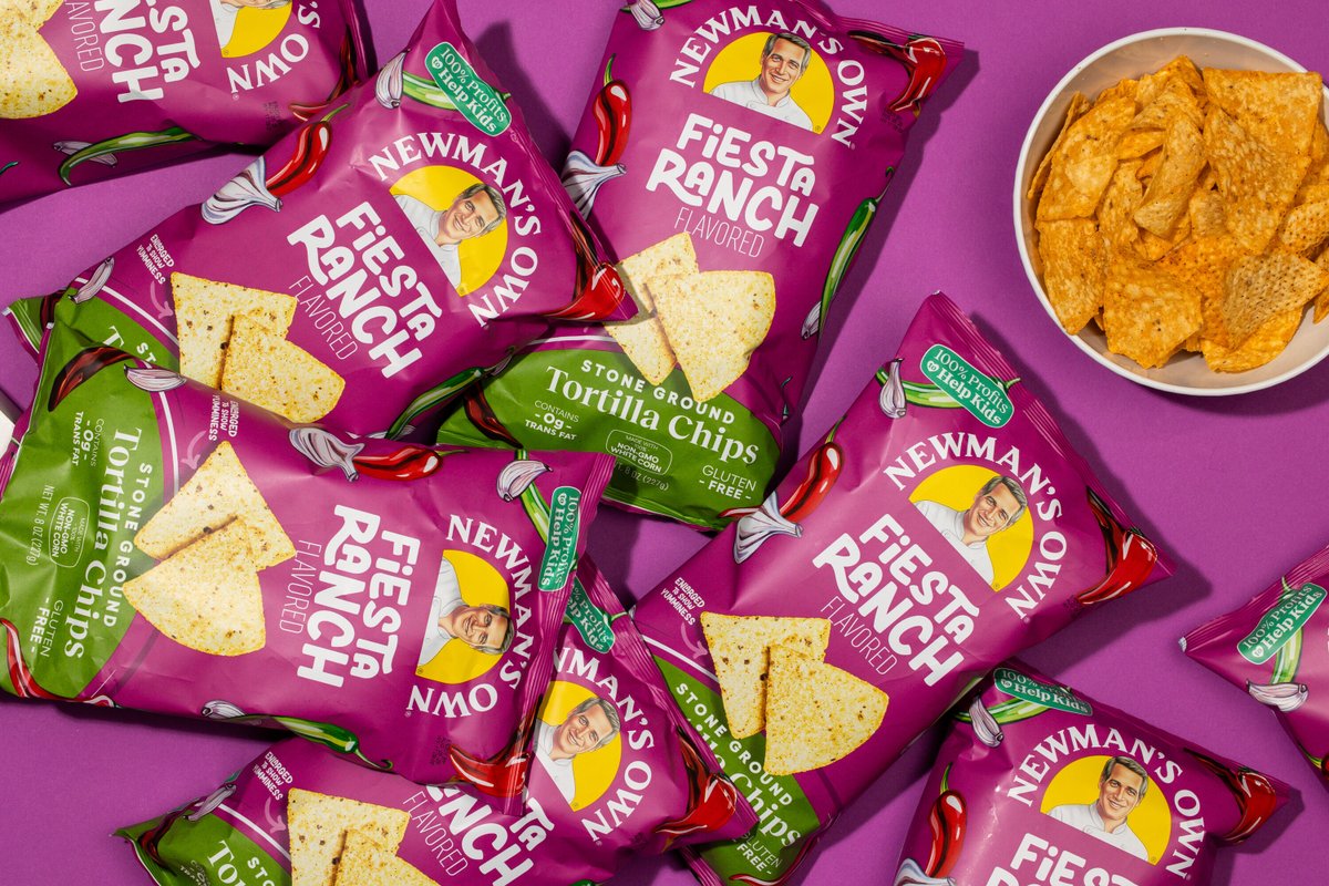 FourNineDesign's tweet image. We’re so excited to see our packaging design for Newman’s Own Tortilla Chips finally hitting the shelves! We had a blast bringing the flavor to life with punchy colors, spicy illustrations, &amp;amp; plenty of personality. Look for that signature Newman grin next time you’re chip-hunting