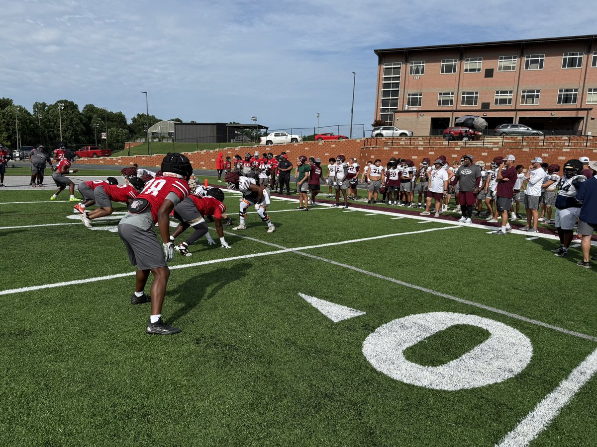 CoachUBrown's tweet image. 2 Days of Padded Camp! Kids battled through the heat with bullets flying everywhere! Great Work! 

Thank You to the schools who came! Good Luck! 

@BigBlueRecruits 
@TroupRecruitz 
@NewManchesterFB 
@football_tcs 
@PCHS_PatsFB 
@south_paulding 
@NGVikingsFB 
@hhshoyafootball