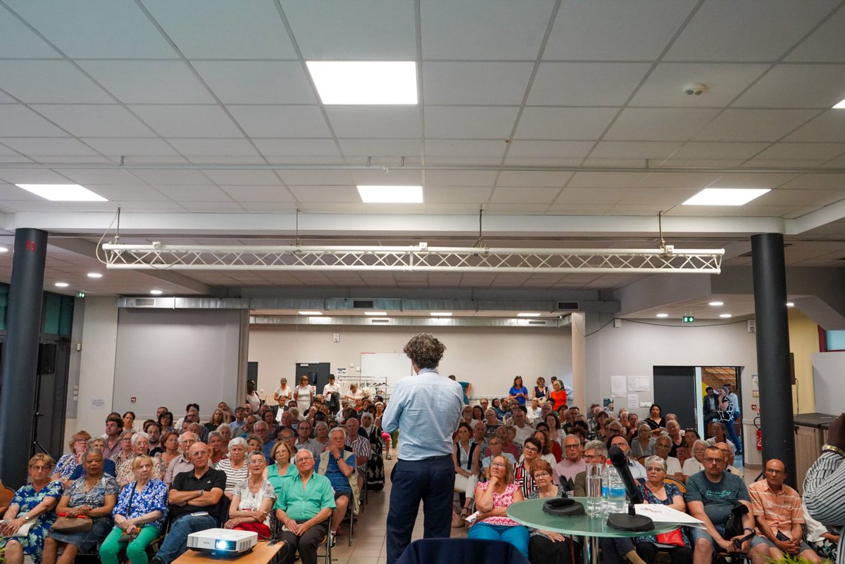 ChristopheBechu's tweet image. 200 habitants du quartier Deux-Croix - Banchais réunis ce soir, pour échanger sur la vie du quartier.
Merci pour votre implication et pour vos questions. Ensemble, la ville est plus forte, plus belle !