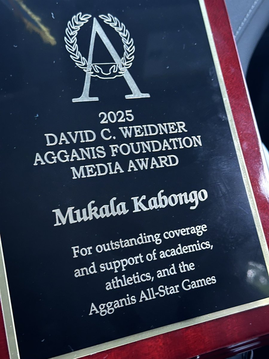 Thank you to <a href="/pkhcomm/">Paul Halloran</a> and the <a href="/Agganisfdn/">Agganis Foundation</a> for selecting me as this year’s recipient of the David C. Weidner Media Award. Much appreciated.