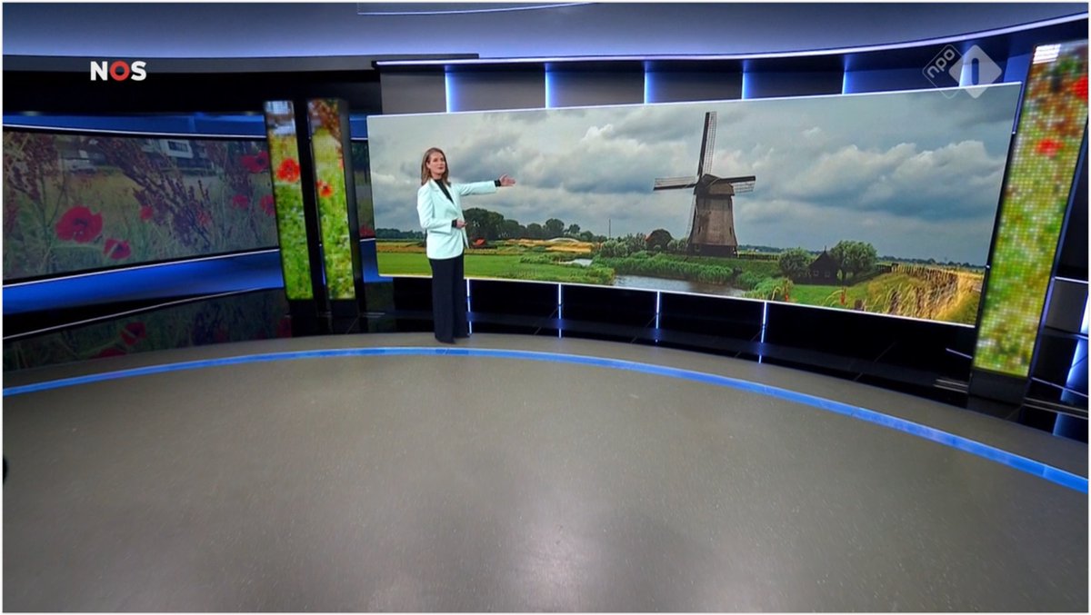 Feelgood_1_'s tweet photo. Molen en bewolking in #Ursem dichtbij #Hoorn #westfriesland op NOS NPO1 #journaal 20.00 uur #primetime #weerbericht #NOS #NPO1 #netherlands #windmill #clouds https://t.co/HUJzdq7was