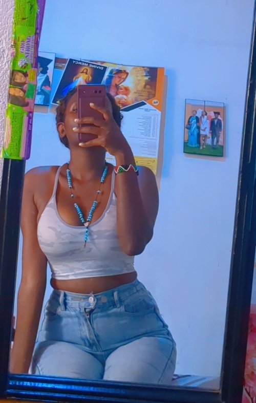 I love mirrors and they love me back 😍