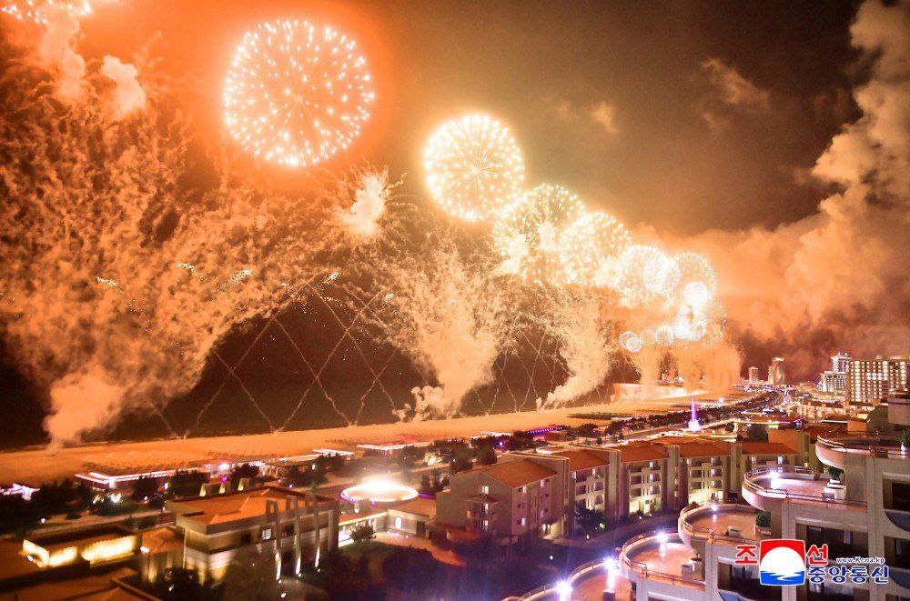 Kim Jong-un opened a new tourist zone on the Kalmas Peninsula in the city of Wonsan, KCNA reports.

The new complex was reportedly built as part of a grand project to create a "world-class" cultural recreation area.

KCNA called the opening of the resort a "great momentous event"