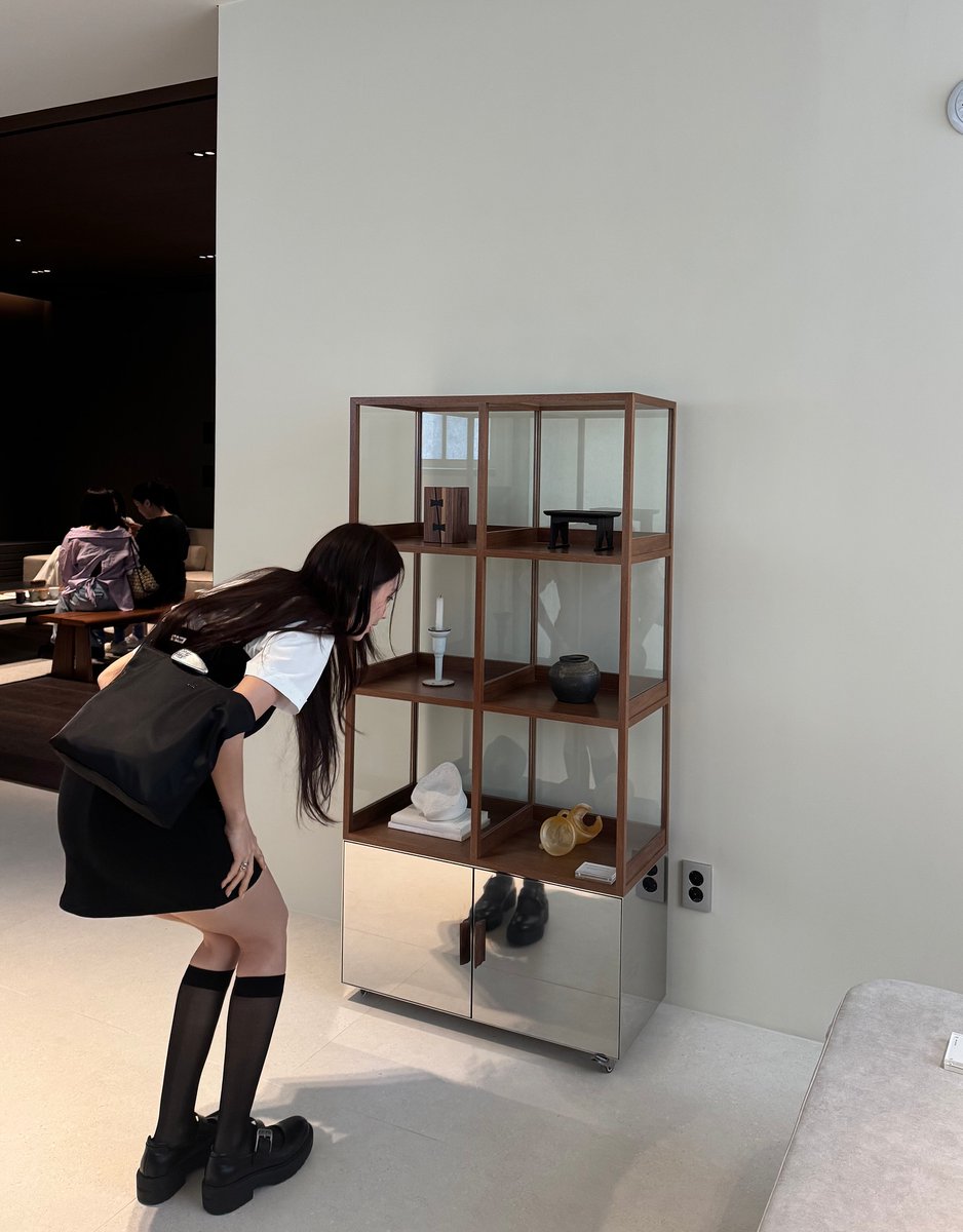[PHOTO] #HYOMIN #효민 #티아라 T-ara IG Update (250625)
Eastern Edition Atelier a enfin ouvert  😤🤎