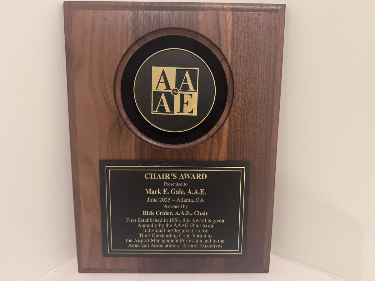 Fort Lauderdale-Hollywood Int'l Airport (FLL) (@fllflyer) on Twitter photo The #FLL Team extends congratulations to our CEO/Director of Aviation <a href="/markegale/">Mark Gale</a> on receiving the <a href="/AAAEDelivers/">AAAE</a> Chair’s Award at the association’s recent 97th annual conference in Atlanta, GA. Gale served as AAAE Chair from 2022 to 2023 and was honored for being a leader and The #FLL Team extends congratulations to our CEO/Director of Aviation <a href="/markegale/">Mark Gale</a> on receiving the <a href="/AAAEDelivers/">AAAE</a> Chair’s Award at the association’s recent 97th annual conference in Atlanta, GA. Gale served as AAAE Chair from 2022 to 2023 and was honored for being a leader and