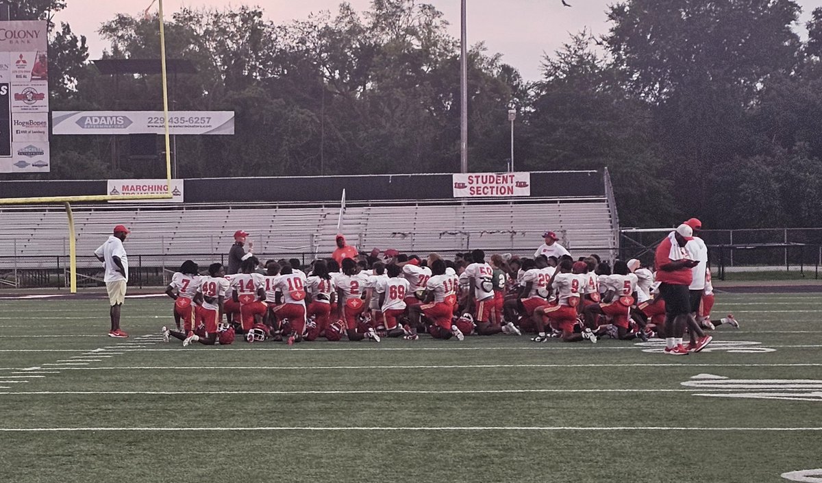 The Rocker Lee tweet media