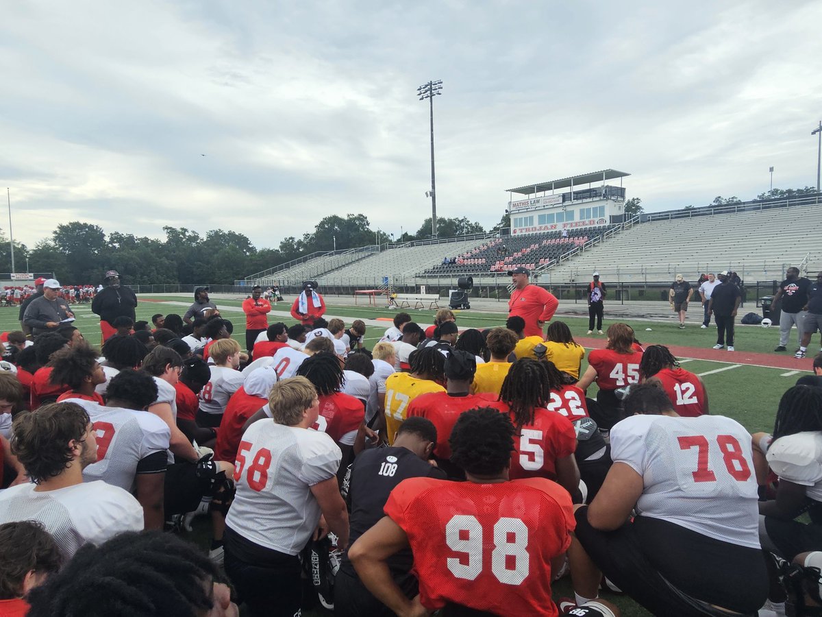 The Rocker Lee tweet media