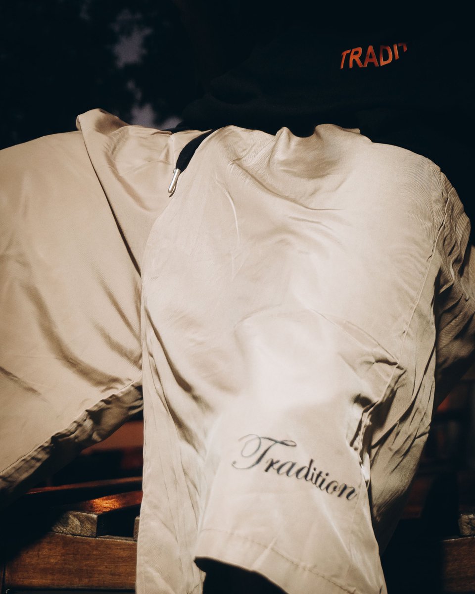 rootsandgin's tweet photo. Cream shorts https://t.co/Pt7MScv50G