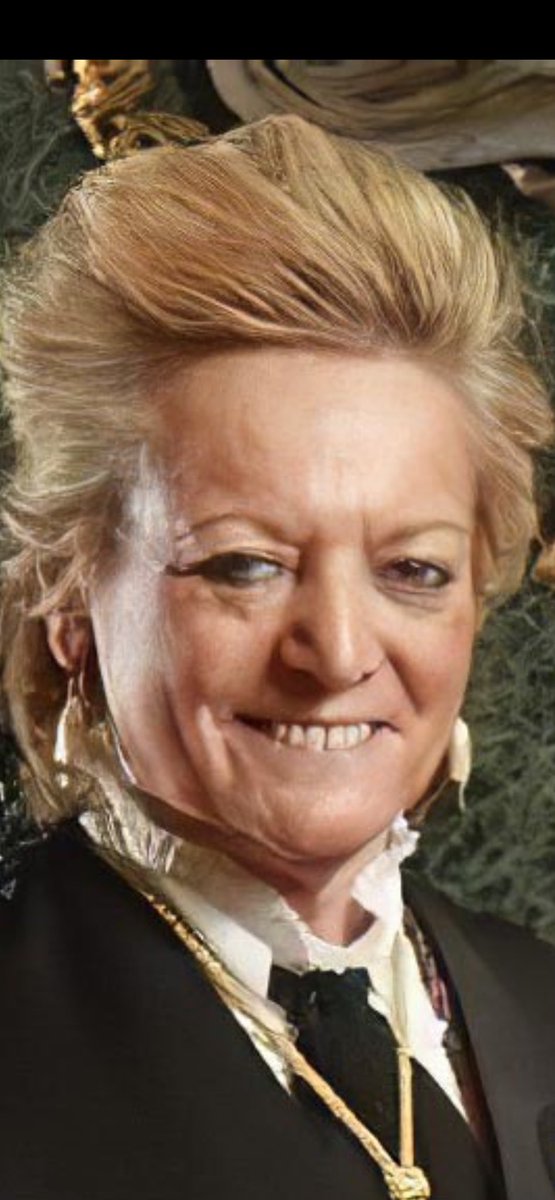 Para tener a esto en el Constitucional, mejor invocamos a Lucifer directamente y nos ahorramos intermediarios.