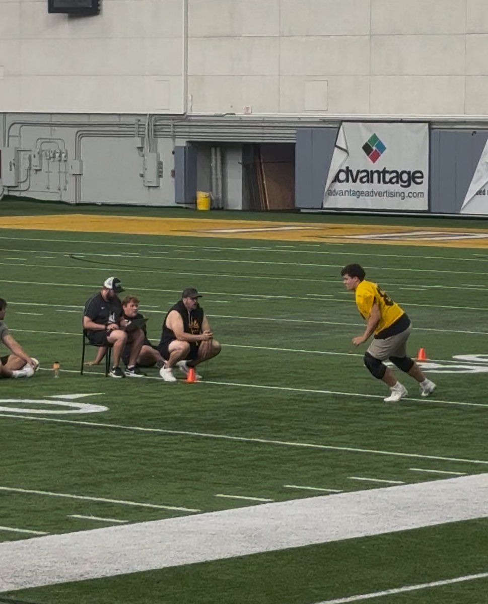 Dailon Wells-Dutton (@dailon_wd) on Twitter photo Great day at the <a href="/VandalFootball/">Idaho Football</a> camp! Each camp is an opportunity to grow in my skills. Thank you <a href="/CoachEndsley77/">Loren Endsley</a> for the feedback- looking forward to next time! Great day at the <a href="/VandalFootball/">Idaho Football</a> camp! Each camp is an opportunity to grow in my skills. Thank you <a href="/CoachEndsley77/">Loren Endsley</a> for the feedback- looking forward to next time!