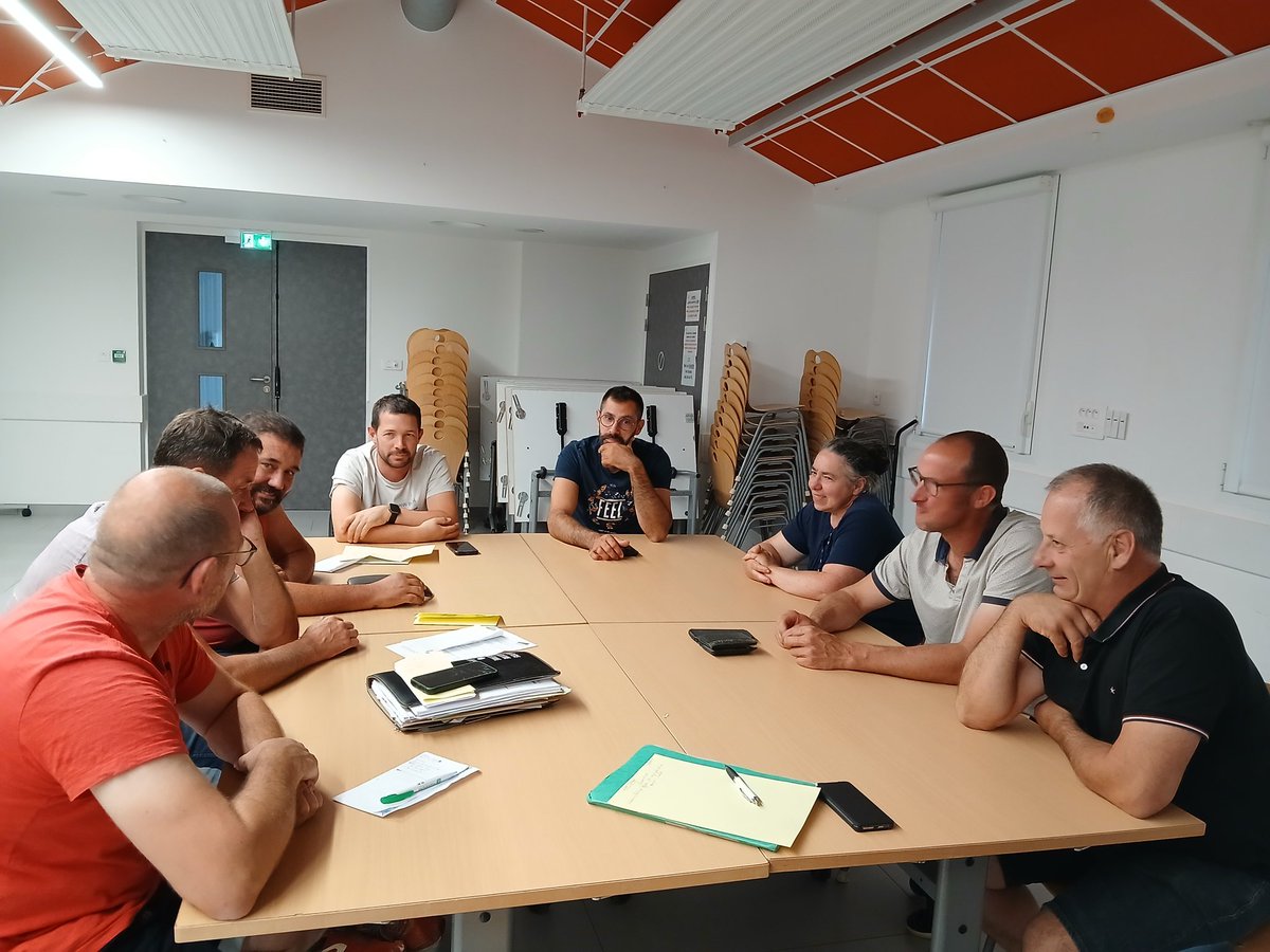 FDSEAVendee's tweet image. Réunion d'Ucsea Pays de Mortagne #fdsea85 et @JAVendee . Point structures, resultats élections @msa_actu et service de remplacement.