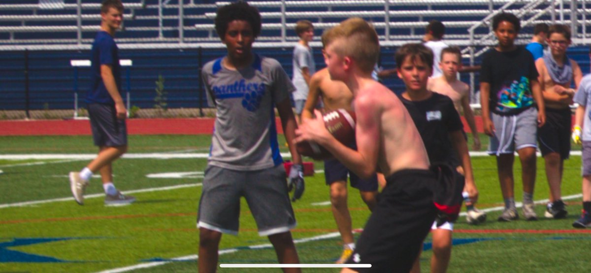 HartleyFootball's tweet image. Day 2 of the Hauser Family Football Camp was about attacking the work with intensity and enthusiasm. Coach Beckwith got the day started and Seniors LaRon Gaulden and Matthew Melle spoke on the ways they attack their own work. Go Hawks!