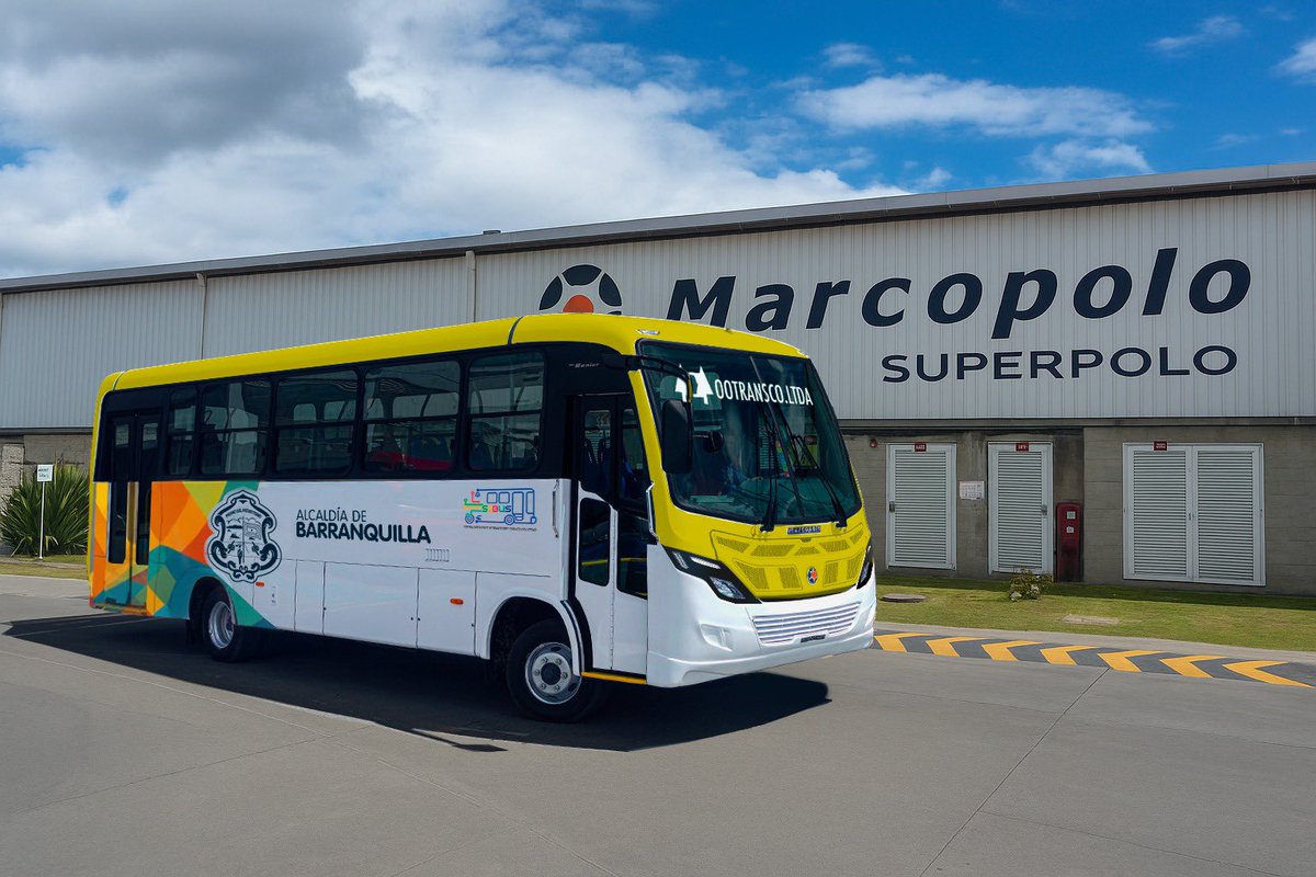AlejandroChar's tweet photo. ¡Renovamos la flota del Transporte Público Colectivo! Este año llegan 240 buses nuevos. 🙌🏼

Firmamos una alianza histórica por el transporte colectivo de Barranquilla, que incluye la incorporación de buses modernos y amigables con el medio ambiente. Queremos que los barranquilleros viajen más cómodos y seguros por nuestra ciudad.

Los nuevos vehículos, con capacidad de hasta 75 pasajeros, vienen equipados con: wi-fi, cámaras, pago electrónico y botones de pánico para la seguridad de todos. Estamos haciendo equipo con el gremio transportador, ¡vamos por más, porque sí se puede!🙌🏼