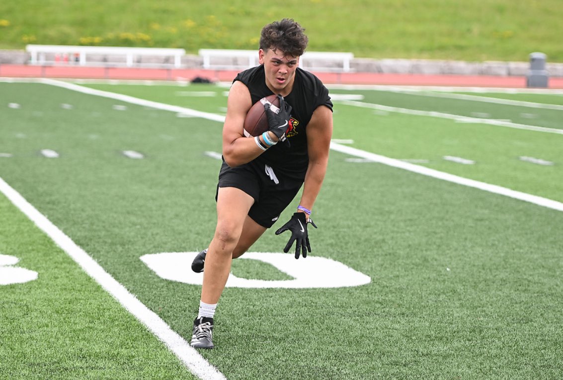 Thank you <a href="/GryphonFB/">GryphonFootball</a> and <a href="/cappiello99/">CoachCappiello99</a> for the amazing camp.