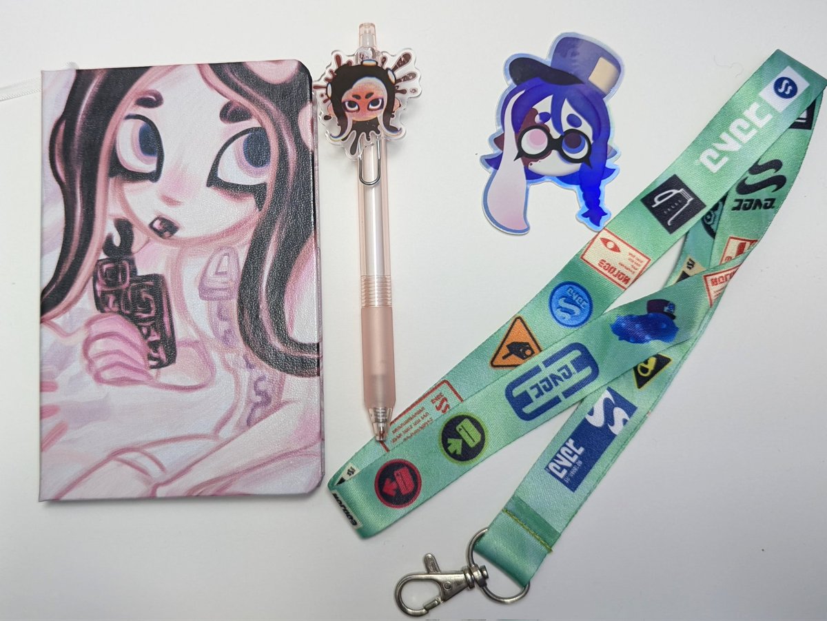 Chaotic_Pan's tweet photo. Ik I haven't posted on here in awhile but I NEED to share this, cause I just got the most exciting package ever from @kukoshn7 !!!! 

Please please please go follow them if you don't already!! And check out their Ko-fi if you wanna get some stuff of your own 💖💖💖 https://t.co/MYqTlGnNMT