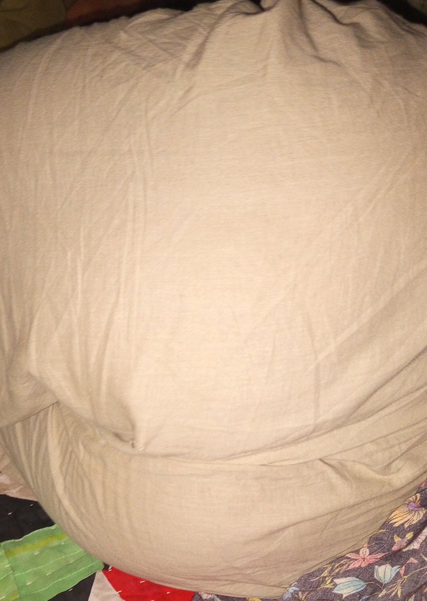 Is pose ko dekhny k liye kon kon intzar kr raha hai