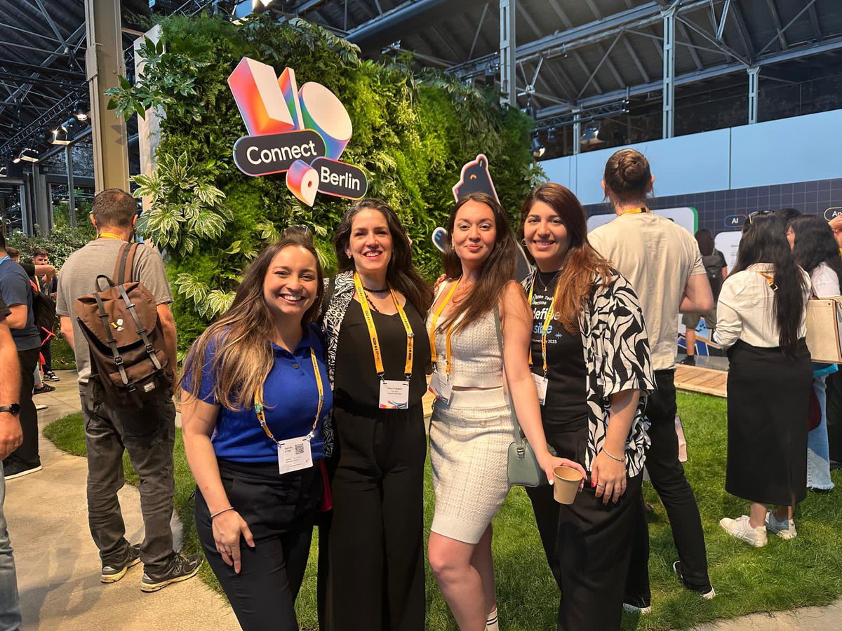 cleyrauc's tweet image. Unforgettable 3 days at #GoogleIOConnect, #GDGSummit & #CommunityDay in Berlin!
π Met 400+ GDG leads from 98 countries
π Brought Latin flavor with a salsa class
π€ Explored AI, Android & more at I/O
Gracias to all who joined, danced & connected! π