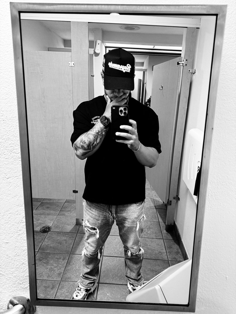 BryanxTvGaming's tweet photo. 🃏 https://t.co/gTIG0mC131