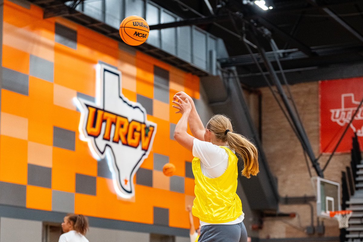 UTRGVwbb's tweet image. Week 3 of summer ☀️🌴

#UTRGV #RallyTheValley