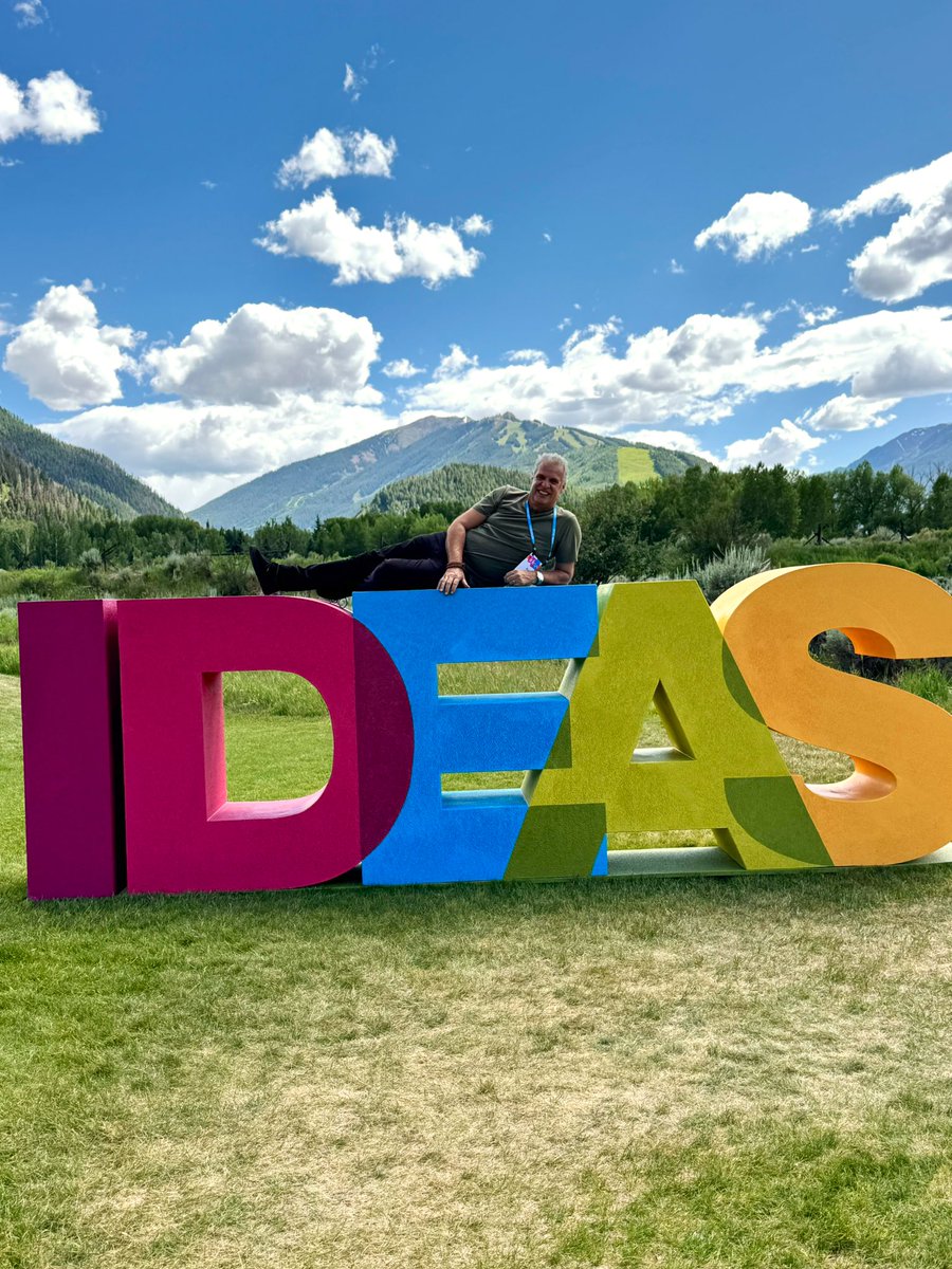 ericripert's tweet image. In Aspen at the fabulous think tank @aspenideas festival. Enjoying many seminars and lectures all day long...Walking the trails and visiting the town. Very special!!