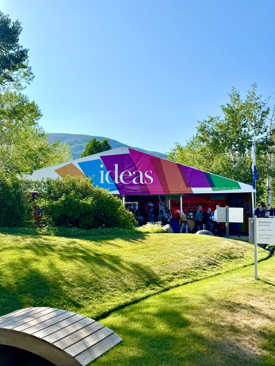 ericripert's tweet image. In Aspen at the fabulous think tank @aspenideas festival. Enjoying many seminars and lectures all day long...Walking the trails and visiting the town. Very special!!