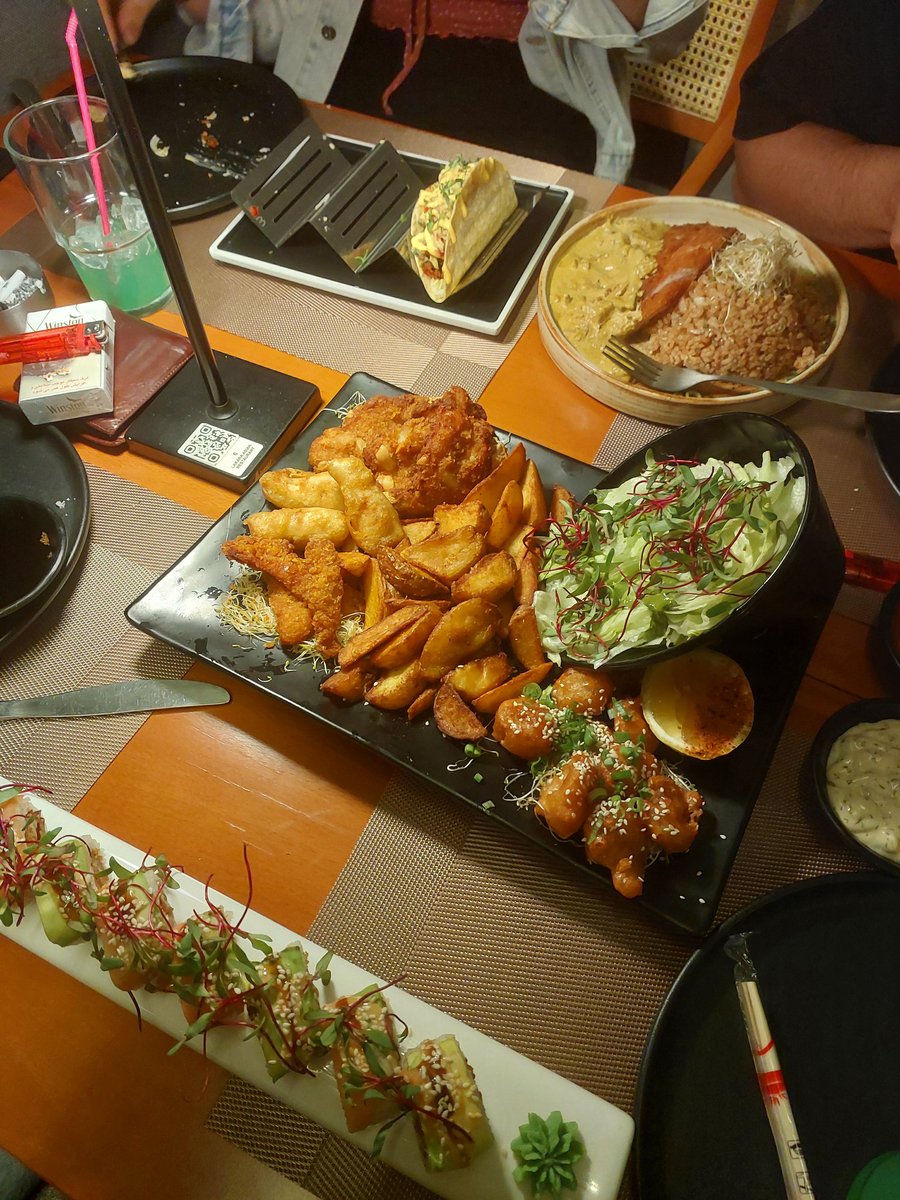 tweeting_mim's tweet image. خرداد قبل از جنگ