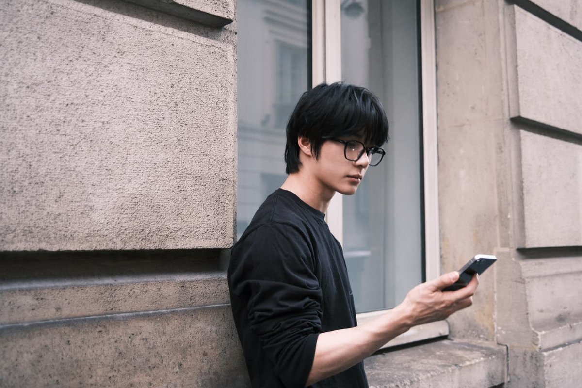 translatingTXT's tweet photo. [250627] #beomgyu (@.bamgyuuuu) instagram 

“#.dior” 

🎵 lauv - paris in the rain https://t.co/3BYEhzVa1g