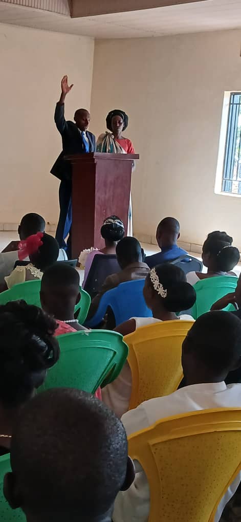 Umurenge wa Gashora - Akarere ka Bugesera (@gashorabugesera) on Twitter photo Uyu munsi imilyango 10, yashyingiwe byemewe n,Amategeko,baganirizwa kugira umulyango utekanye ubanye mu mahoro kandi uteye imbere.<a href="/BugeseraDistr/">Bugesera District</a>
,<a href="/RwandaEast/">πππ¬πππ«π§ ππ«π¨π―π’π§ππ | ππ°ππ§ππ</a> Uyu munsi imilyango 10, yashyingiwe byemewe n,Amategeko,baganirizwa kugira umulyango utekanye ubanye mu mahoro kandi uteye imbere.<a href="/BugeseraDistr/">Bugesera District</a>
,<a href="/RwandaEast/">πππ¬πππ«π§ ππ«π¨π―π’π§ππ | ππ°ππ§ππ</a>