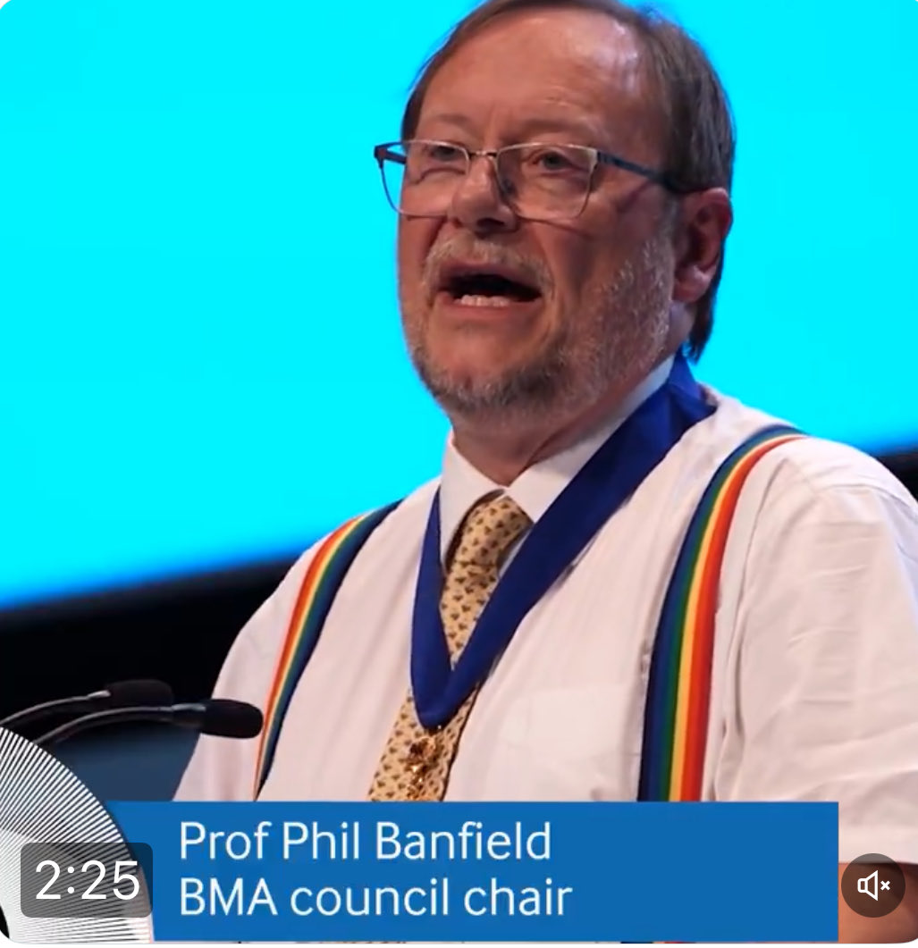 Philip Banfield 💙 tweet media