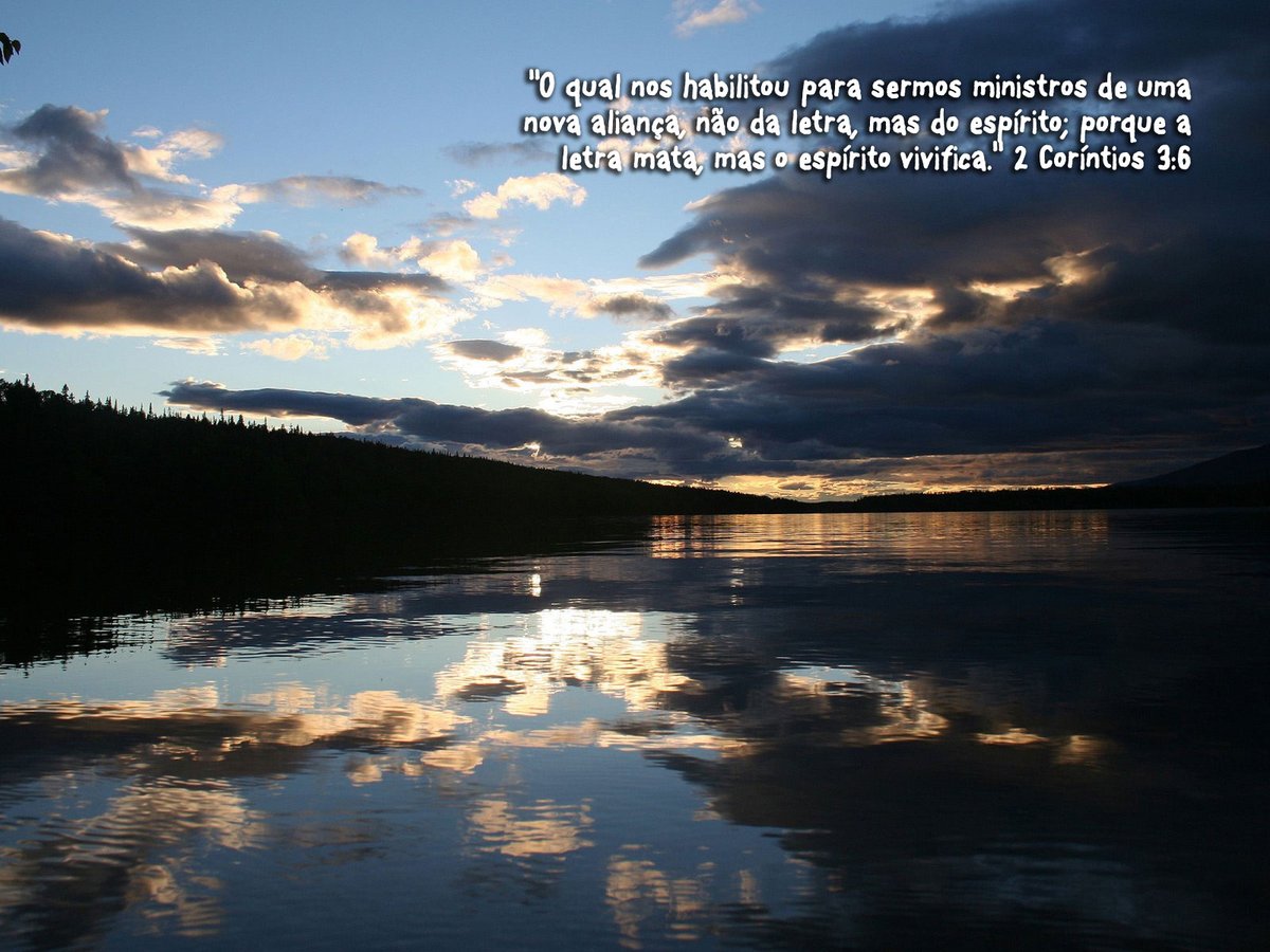 2 Coríntios 3:6 O qual nos habilitou para sermos ministros de uma nova aliança, não da letra, mas do espírito; porque a letra mata, mas o espírito vivifica.