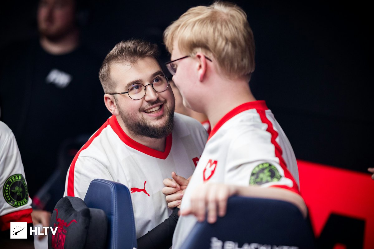 MOUZ tweet media