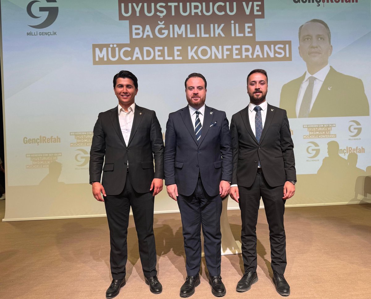 Gençlik Kolları Genel Başkanımız Sn. Melih Güner ve Gençlik Kolları Genel Başkan Yardımcımız-Uyuşturucu ve Kumarla Mücadele Birim Başkanımız Sn. Emre Özçetin ile birlikte, Gaziantep’te düzenlenen Uyuşturucu ve Bağımlılıkla Mücadele Konferansı’na katılım sağladık.

Bağımlı değil,