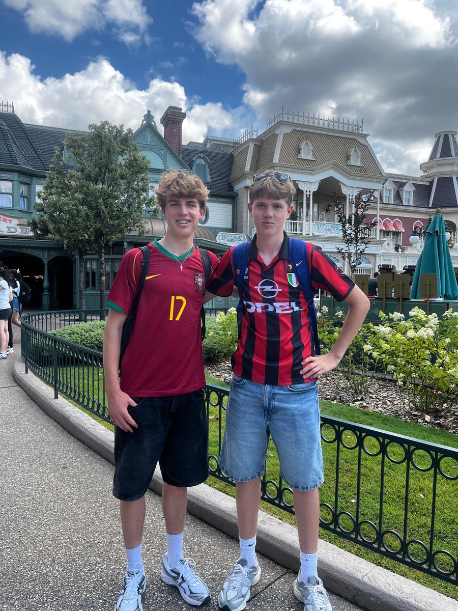 HA_FrenchDept's tweet photo. #FrenchDepartmentOnTour #ParisTrip2025 โ Day 4
What a way to end such a smashing trip! Our boys had a marvellous time throughout, and today we wrapped it all up in the most magical way at Disneyland Paris.
#FunInLanguages #ProudTeachers @HabsAdamsGS ๐๐๐ซ๐ท https://t.co/YZRf83GqmU