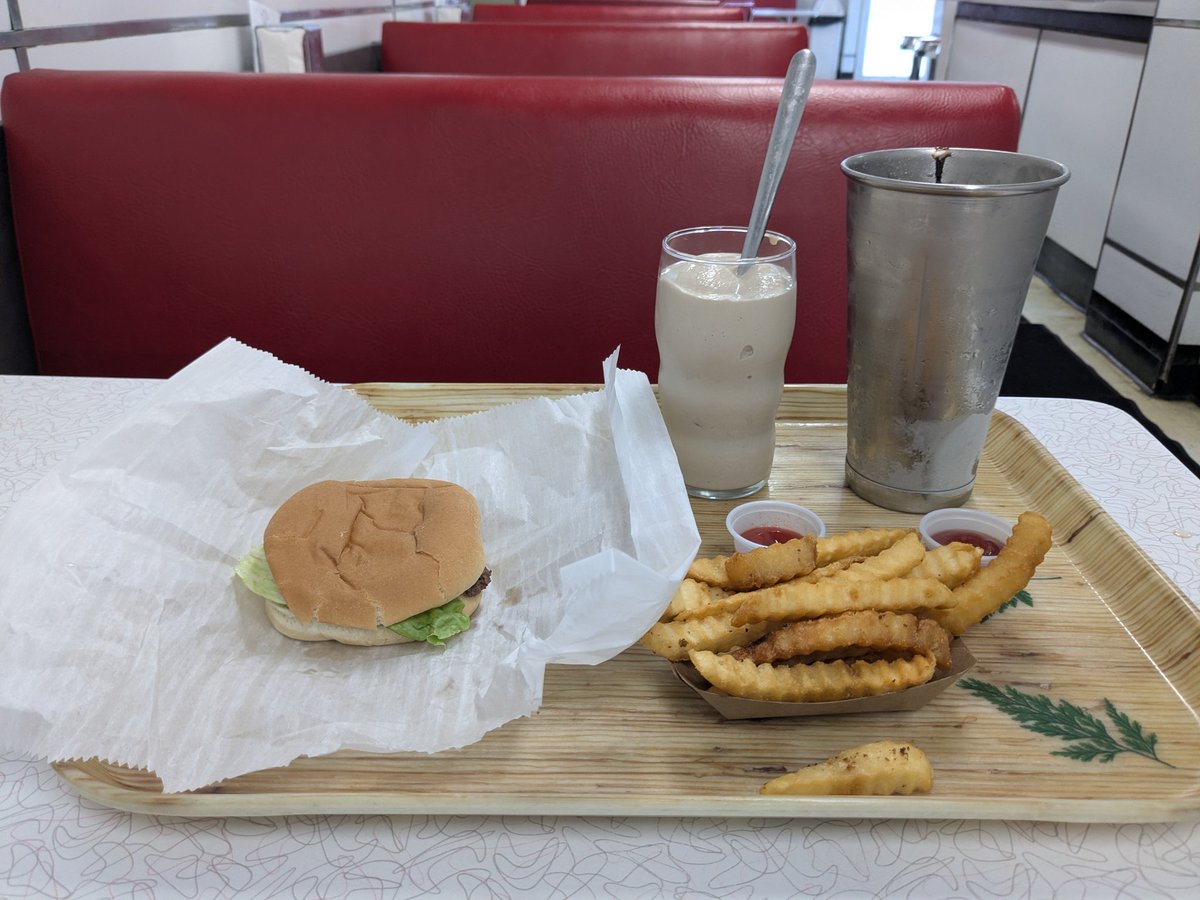 Took a slight detour trying out the burger at K's only to find out that the milk shake is the real star of the show!!!